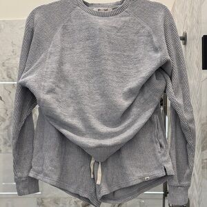 Rip Curl Gray Striped Sweatshirt and shorts